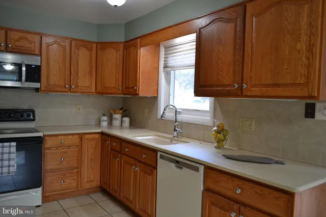 $424,900 | 409 Melvin Drive, Brookhaven, PA 19015