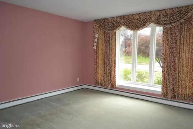 $424,900 | 409 Melvin Drive, Brookhaven, PA 19015