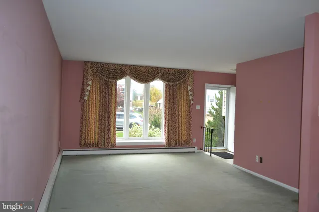 $424,900 | 409 Melvin Drive, Brookhaven, PA 19015