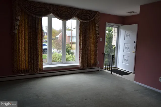 $424,900 | 409 Melvin Drive, Brookhaven, PA 19015