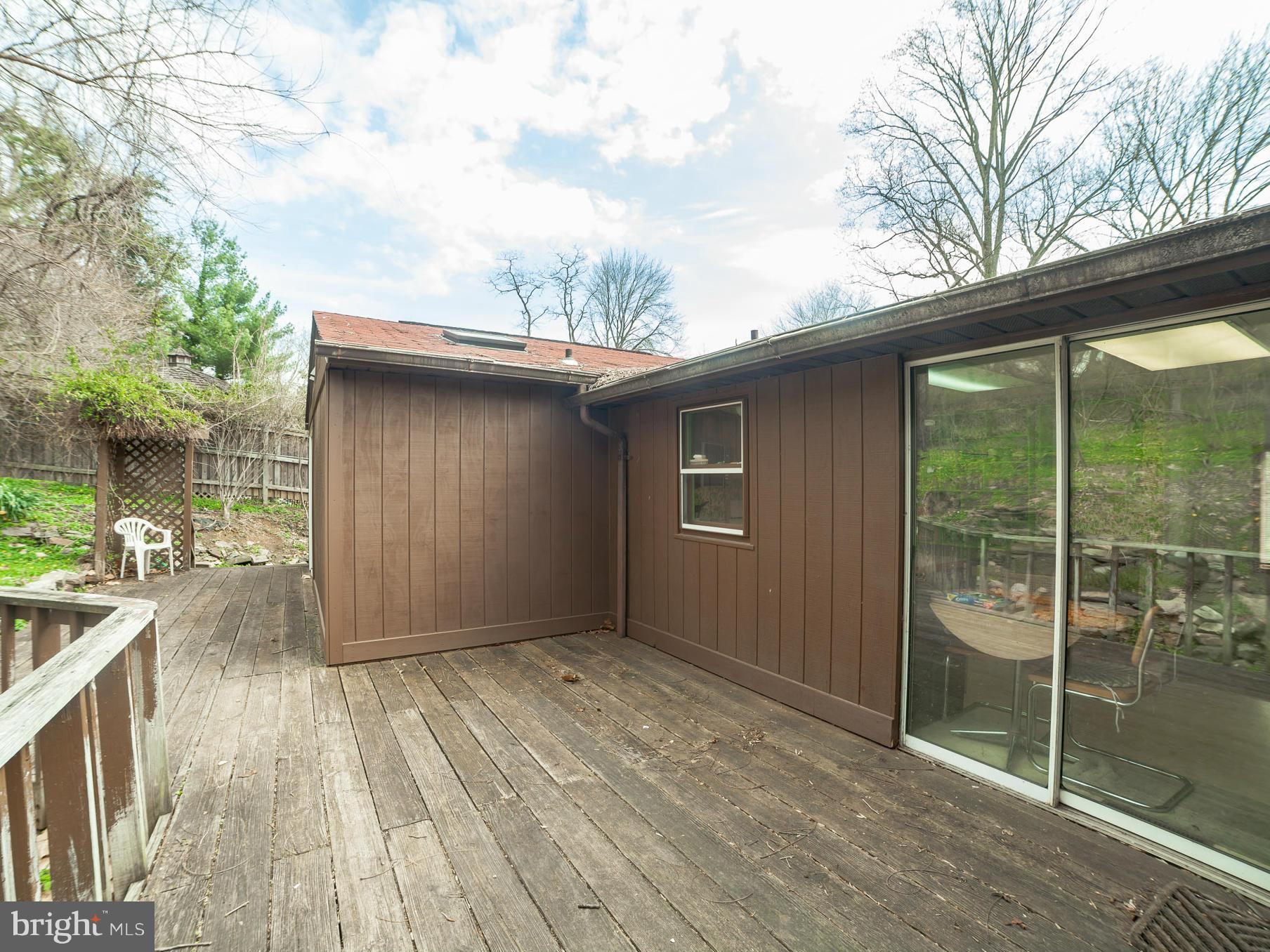 112 Hillside Road Catonsville, MD 21228 - Photo 25 of 30 Exterior (Rear)