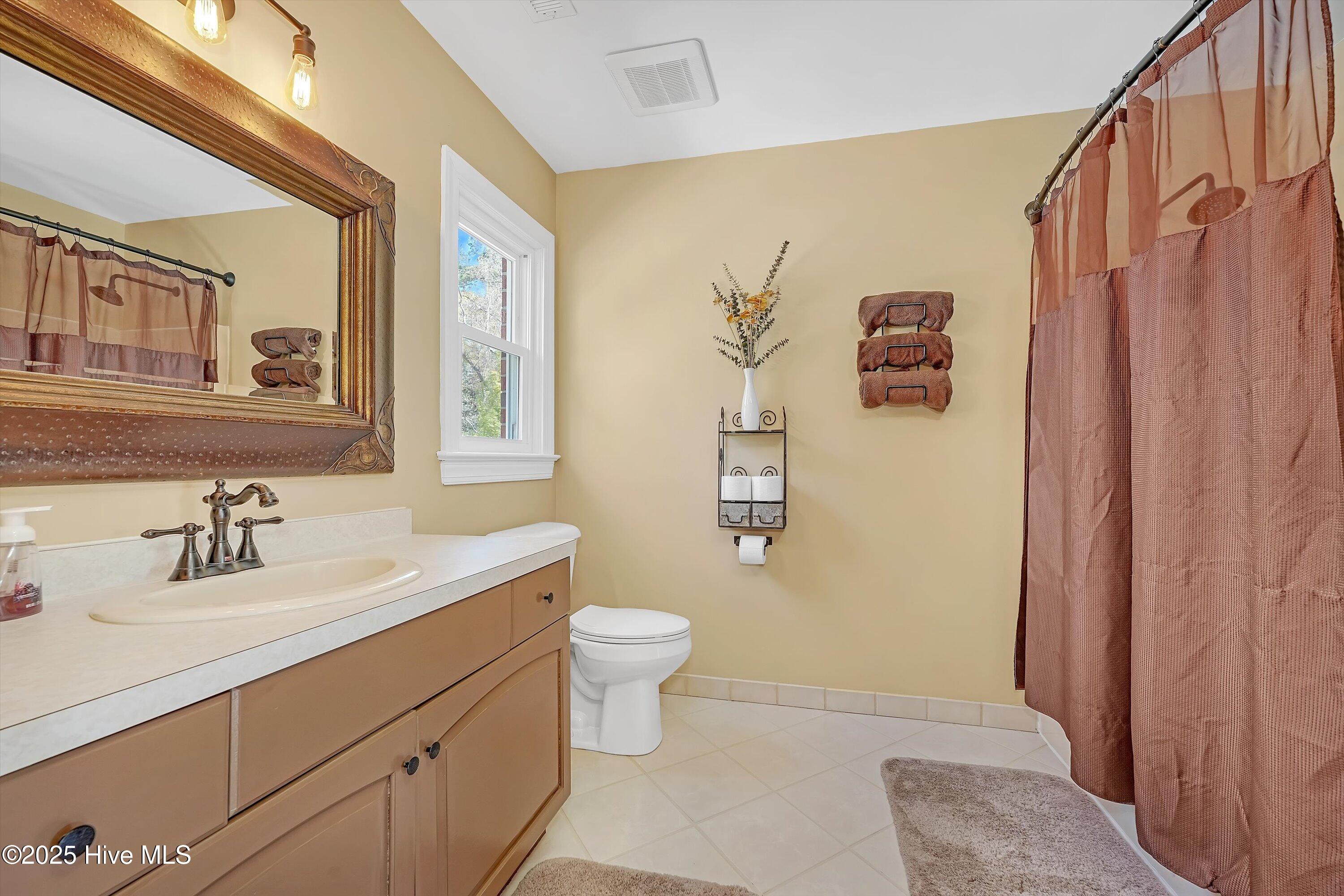 7625 Mallow Road Wilmington, NC 28411 - Photo 19 of 42 Primary Bathroom