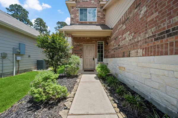 $2,000 | 4266 McGregor Blf Lane, Conroe, TX 77304