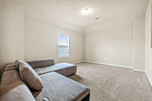 $2,000 | 4266 McGregor Blf Lane, Conroe, TX 77304