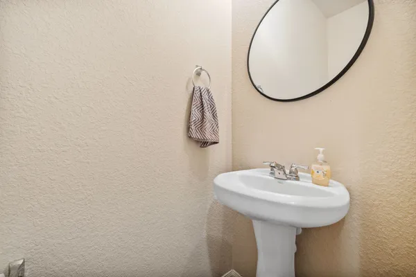 $2,000 | 4266 McGregor Blf Lane, Conroe, TX 77304