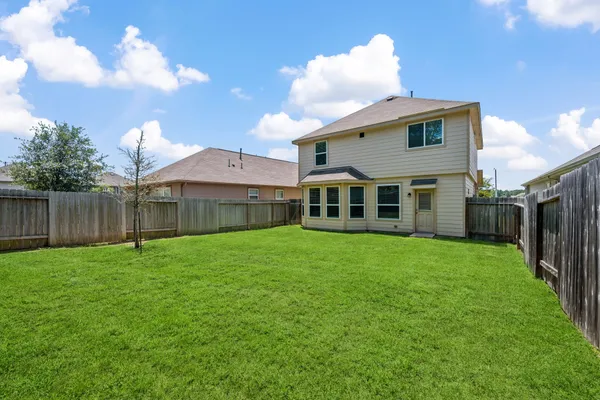 $2,000 | 4266 McGregor Blf Lane, Conroe, TX 77304