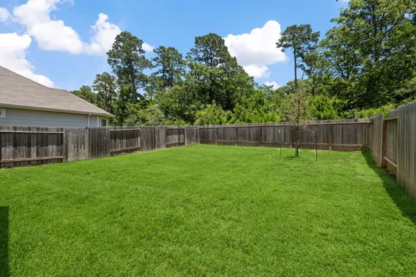 $2,000 | 4266 McGregor Blf Lane, Conroe, TX 77304