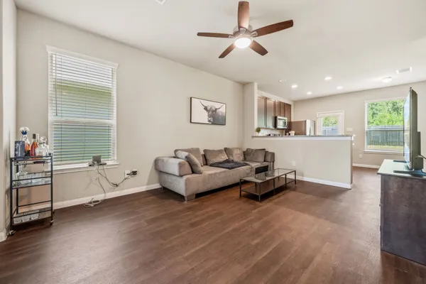 $2,000 | 4266 McGregor Blf Lane, Conroe, TX 77304