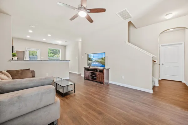 $2,000 | 4266 McGregor Blf Lane, Conroe, TX 77304