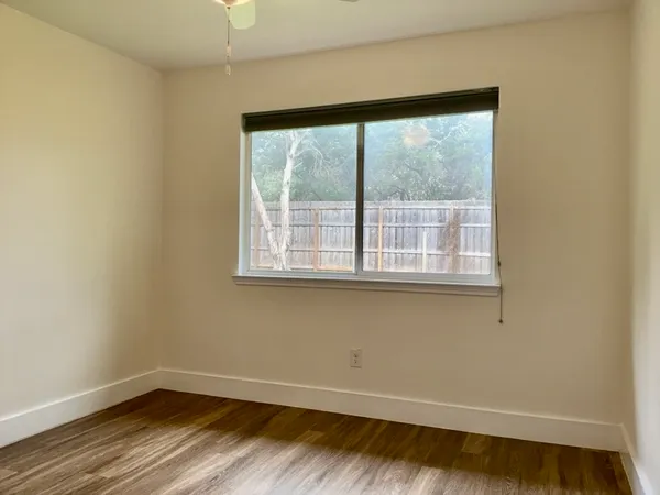 $2,050 | 613 Millcreek Lane, Leander, TX 78641