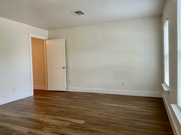 $2,050 | 613 Millcreek Lane, Leander, TX 78641