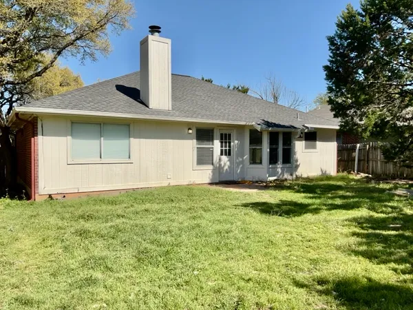 $2,050 | 613 Millcreek Lane, Leander, TX 78641