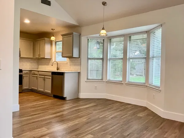 $2,050 | 613 Millcreek Lane, Leander, TX 78641