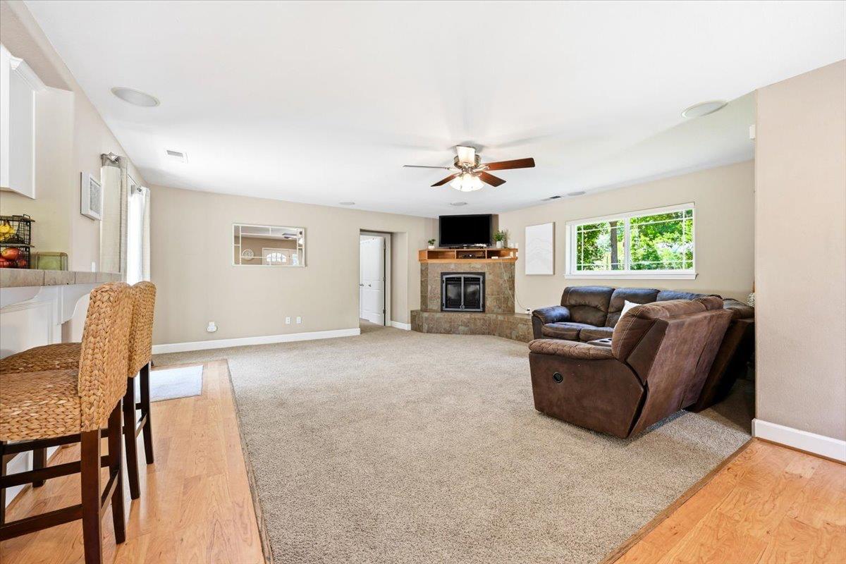 14240 Hollydale Road Grass Valley, CA 95945 - Photo 3 of 53