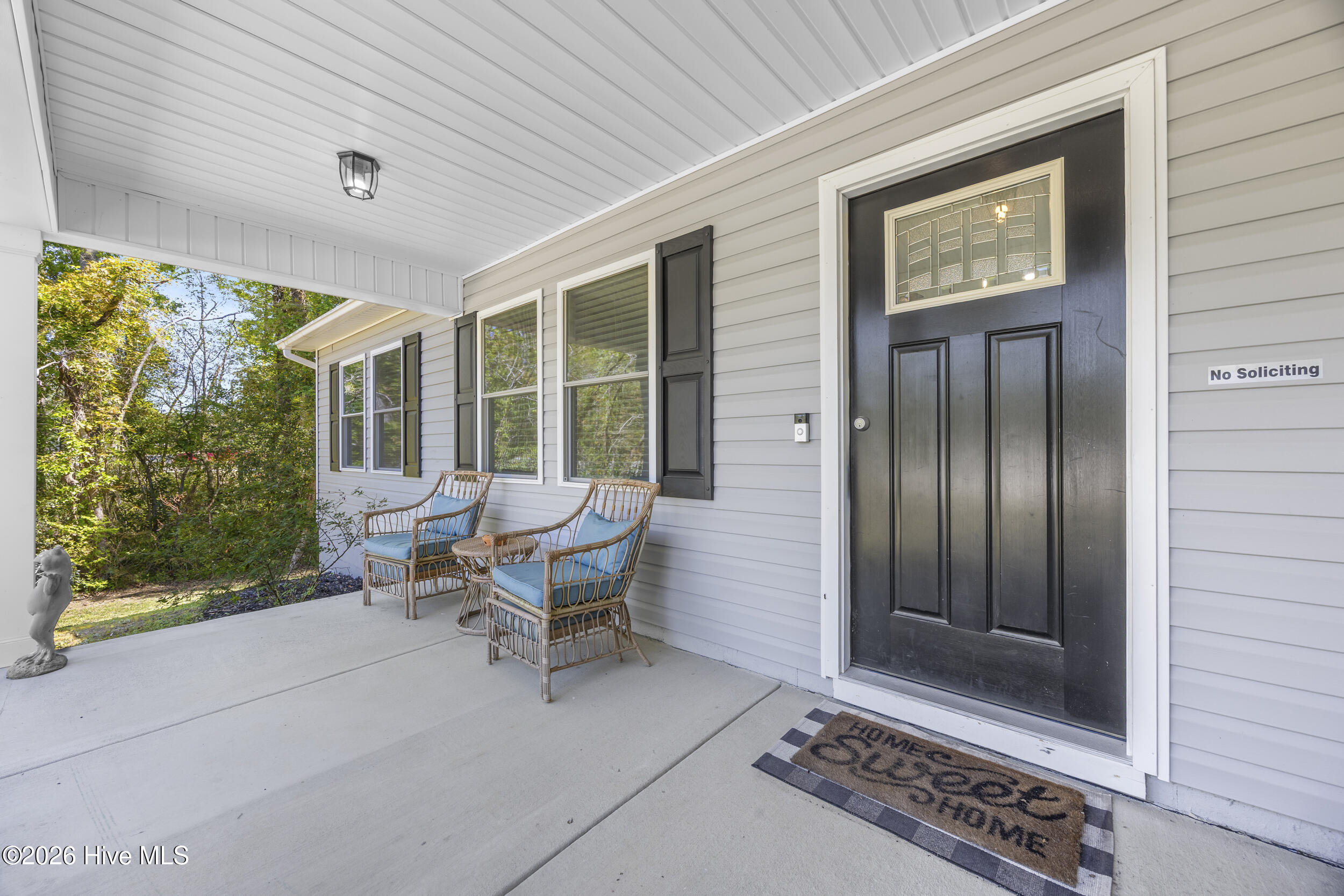 832 Old 30 Road Jacksonville, NC 28546 - Photo 7 of 51 7_front entryway
