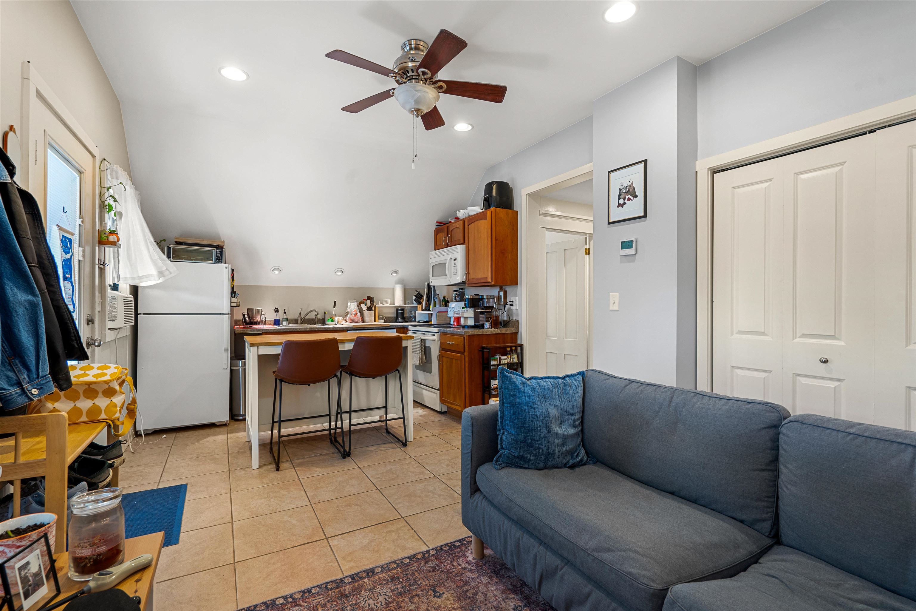 280 Taylor Street Manchester, NH 03103 - Photo 3 of 43