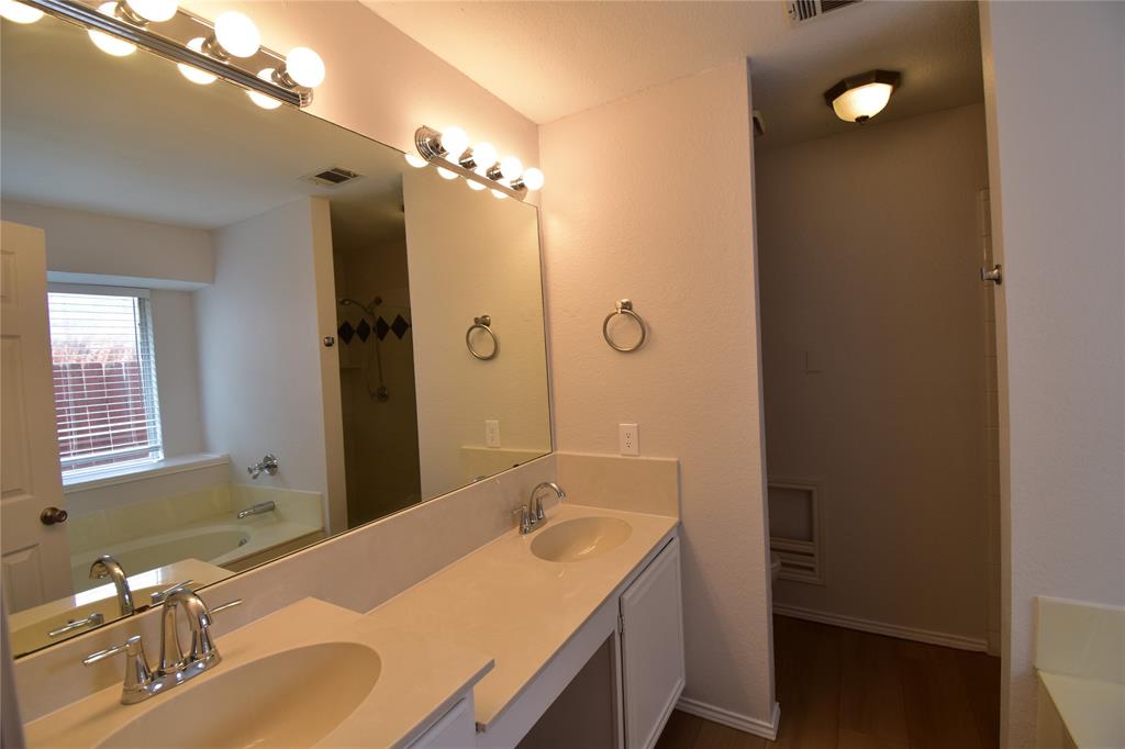 7837 Roundtable Road Frisco, TX 75035 - Photo 13 of 19 Gallery Image 13