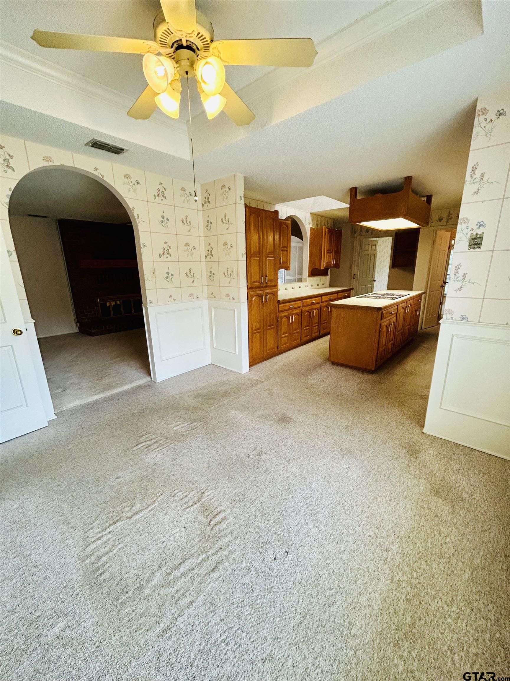2899 Surrey Lane Tyler, TX 75705 - Photo 16 of 45