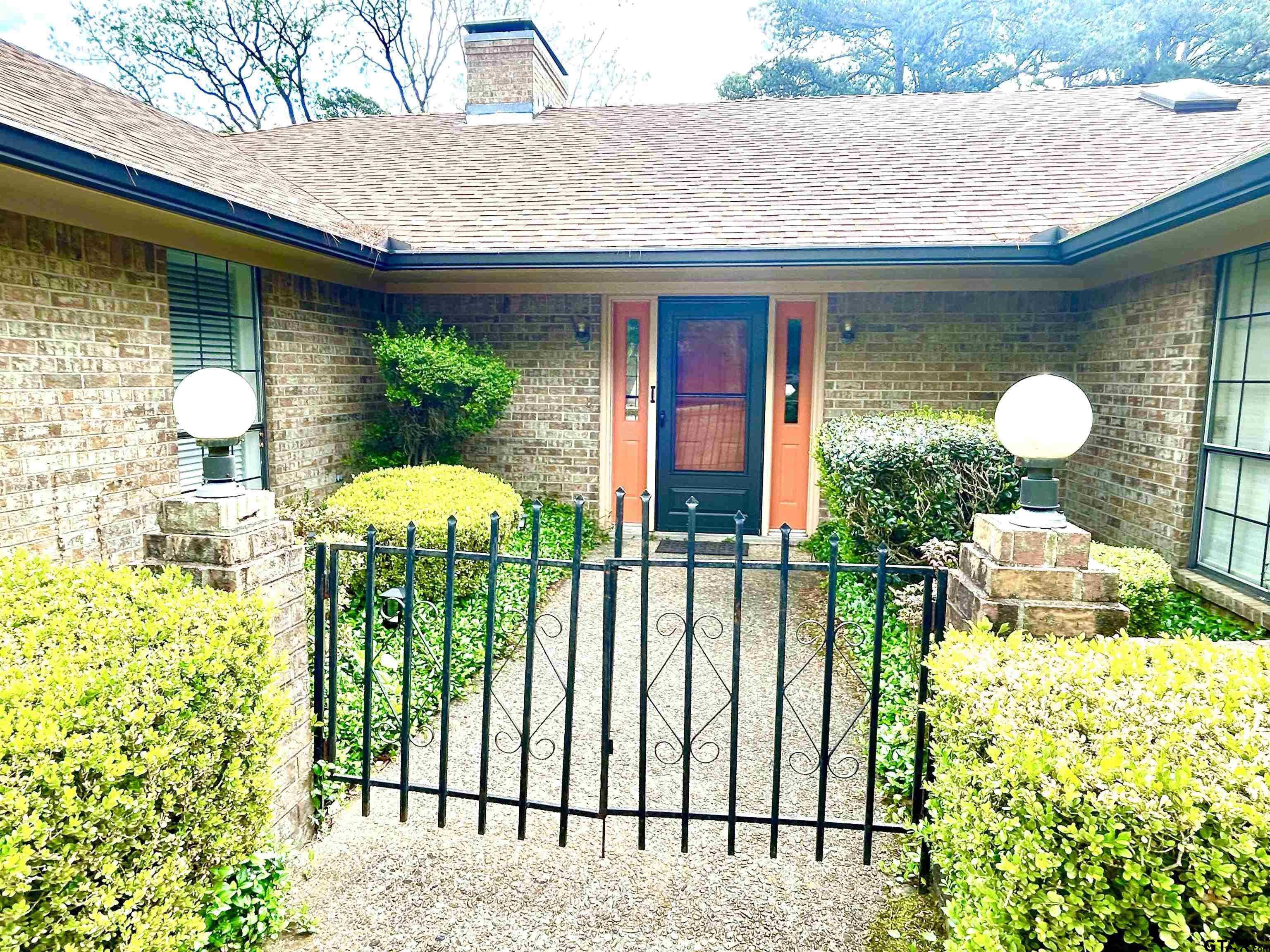 2899 Surrey Lane Tyler, TX 75705 - Photo 2 of 45