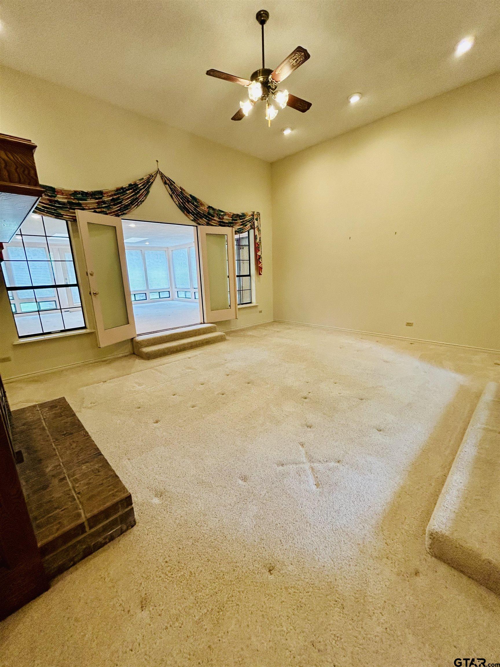 2899 Surrey Lane Tyler, TX 75705 - Photo 4 of 45