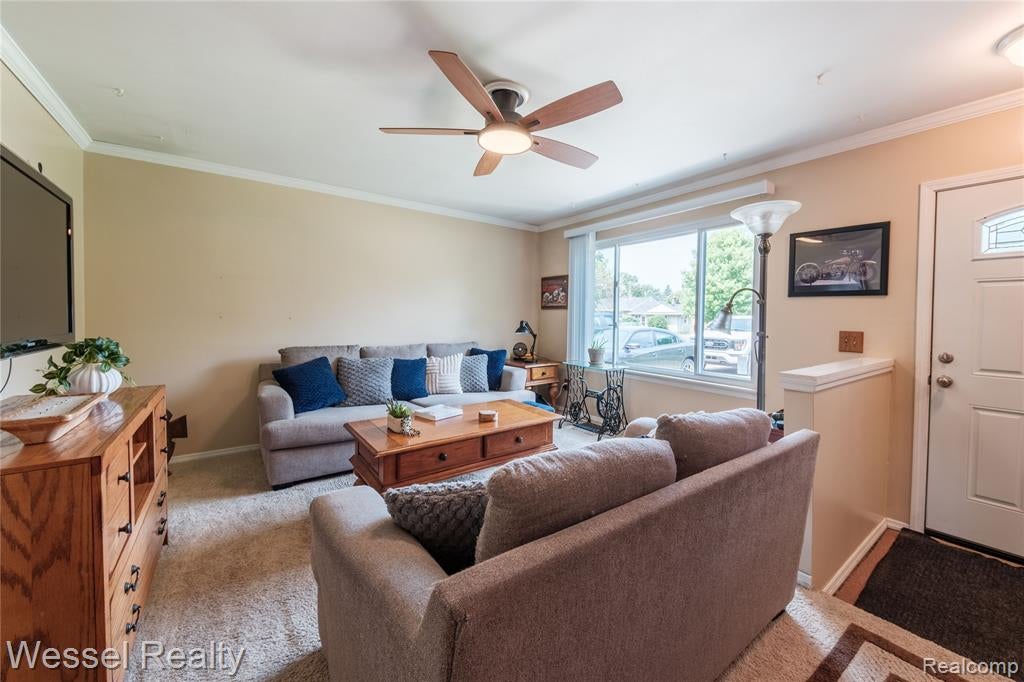 2444 Howe Street Utica, MI 48317 - Photo 6 of 29 Gallery Image 6