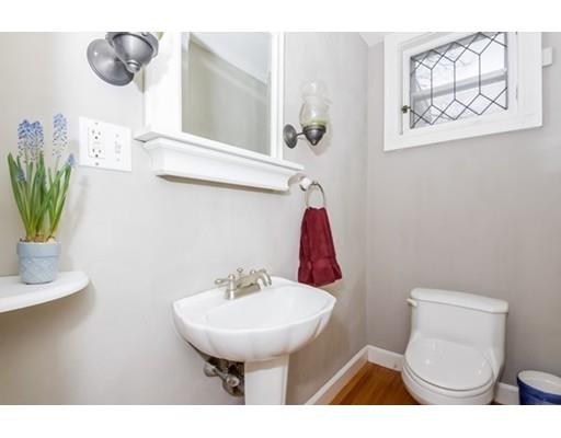 25 Stanley Road Swampscott, MA 01907 - Photo 16 of 30 Gallery Image 16
