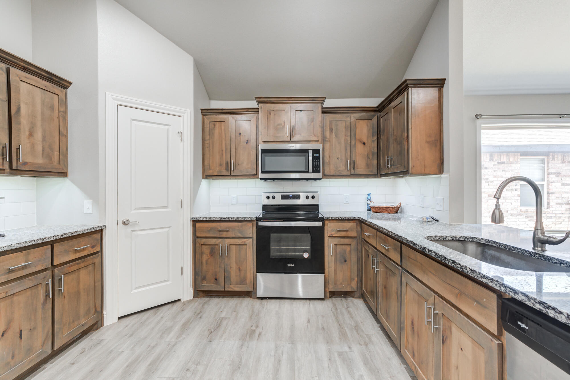 7004 24th Street Lubbock, TX 79407 - Photo 3 of 35 7004-24th-St_Lubbock-TX_24_Kitchen