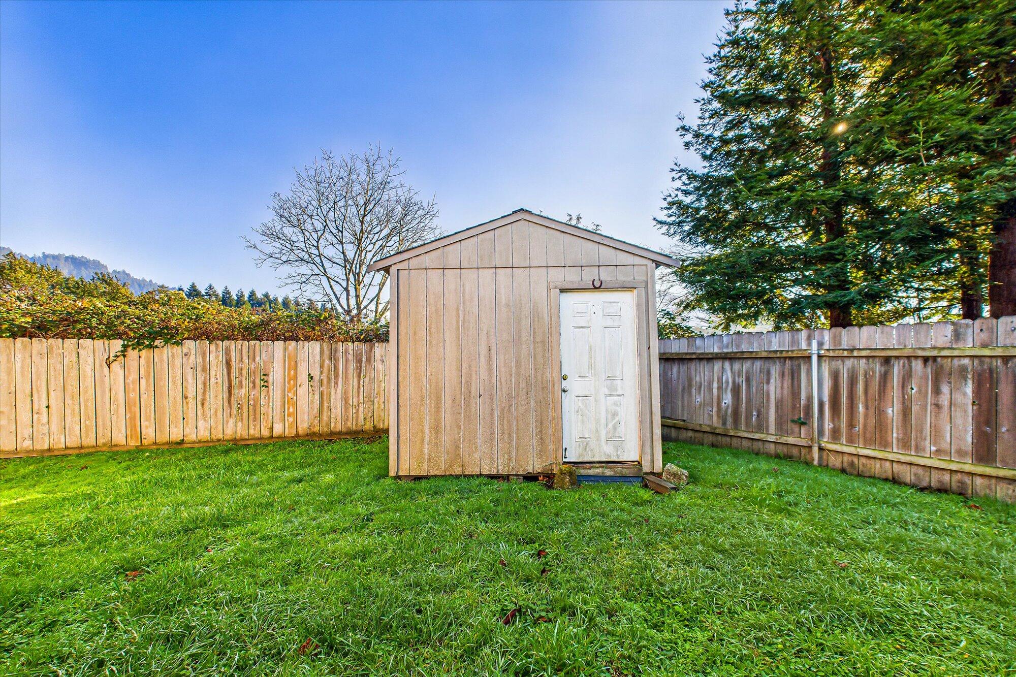 230 Smither Court Rio Dell, CA 95562 - Photo 27 of 37