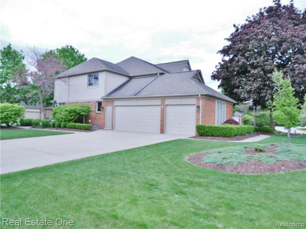 3575 Salem Drive Rochester Hills, MI 48306 - Photo 2 of 37