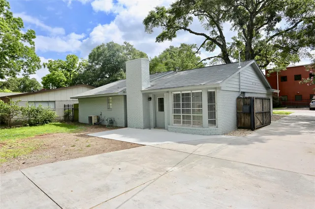 $2,299 | 1135 Murrayhill Drive, Houston, TX 77043