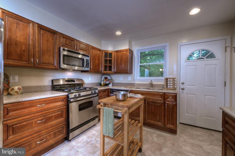 5305 Morello Road Baltimore, MD 21214 - Photo 4 of 24 Kitchen
