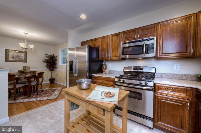 5305 Morello Road Baltimore, MD 21214 - Photo 5 of 24 Kitchen2