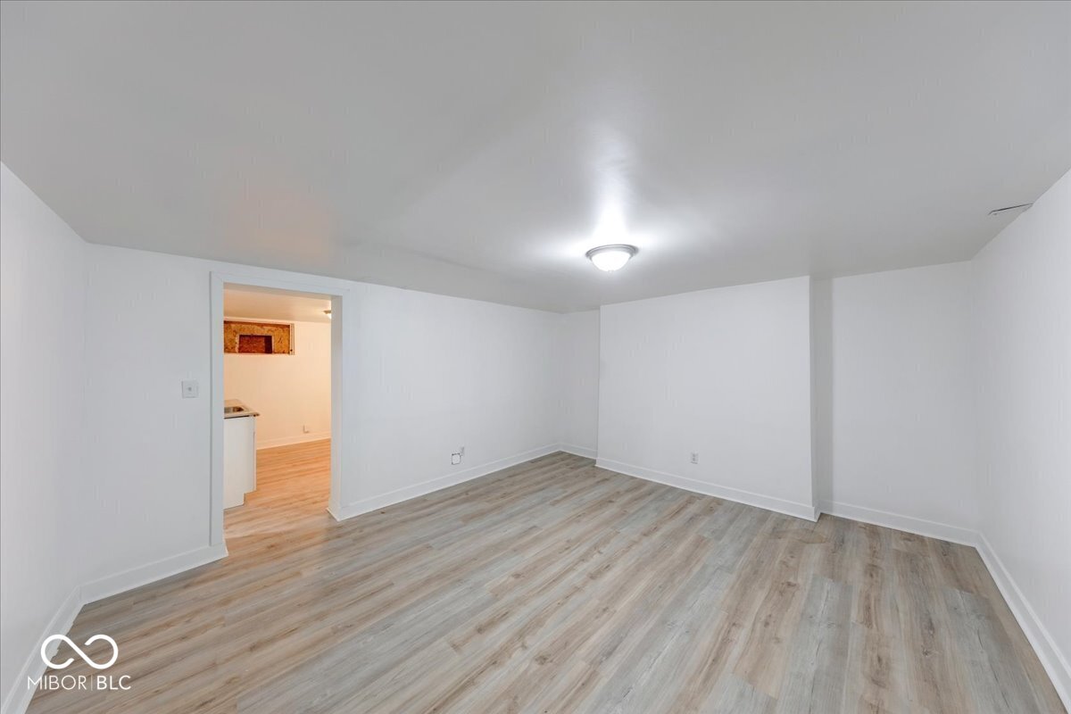 4912 East Washington Street Indianapolis, IN 46201 - Photo 4 of 46