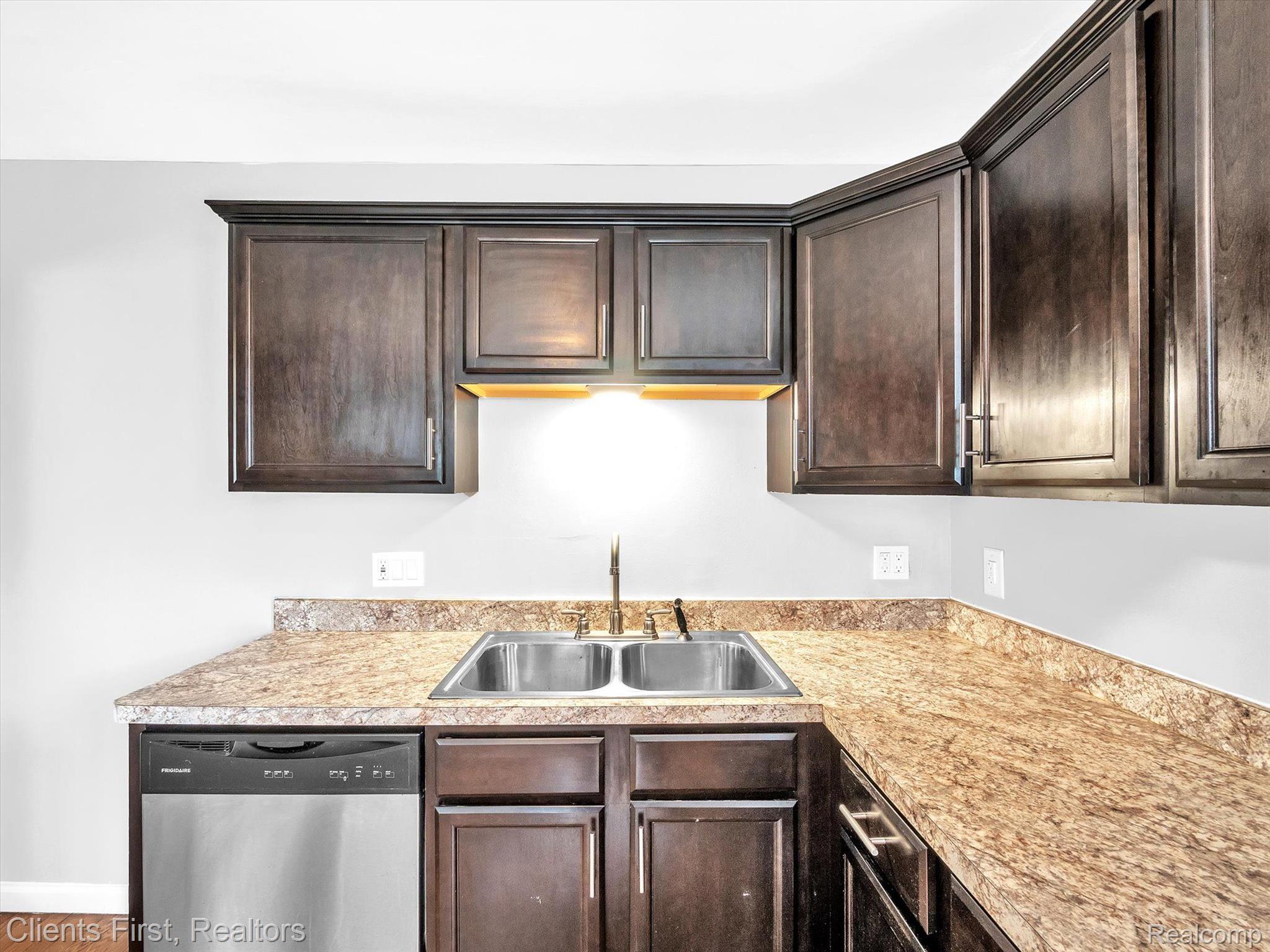 4405 Howe Road Wayne, MI 48184 - Photo 8 of 22 Gallery Image 8