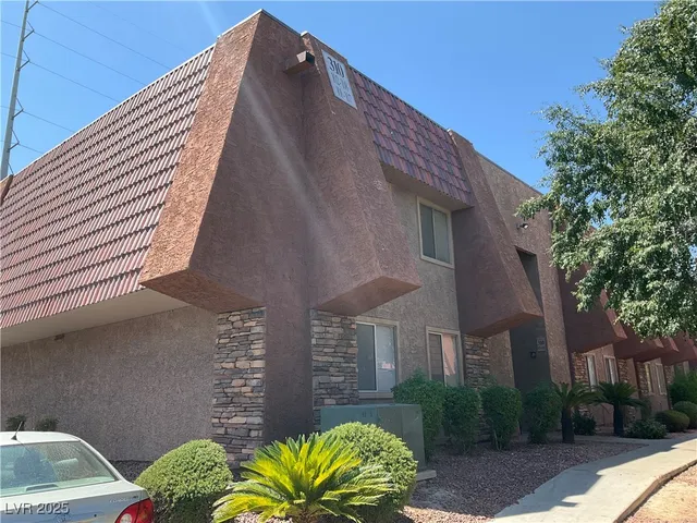 $1,195 | 4965 Indian River Drive, Unit 101, Las Vegas, NV 89103