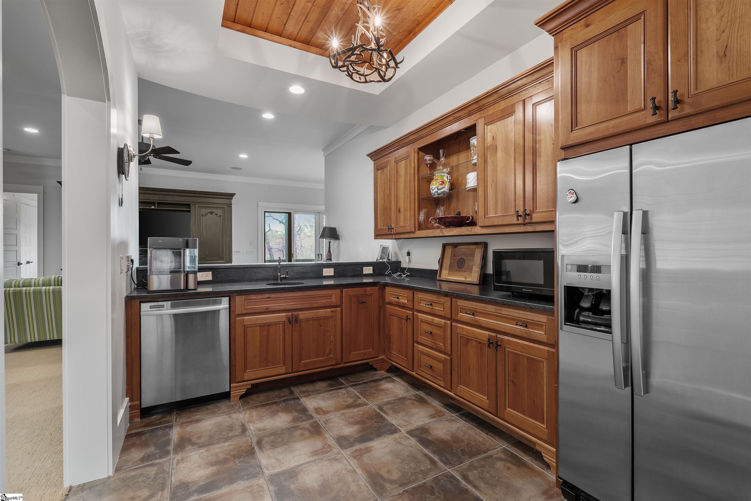 341 Riverside Drive Greenville, SC 29605 - Photo 38 of 48