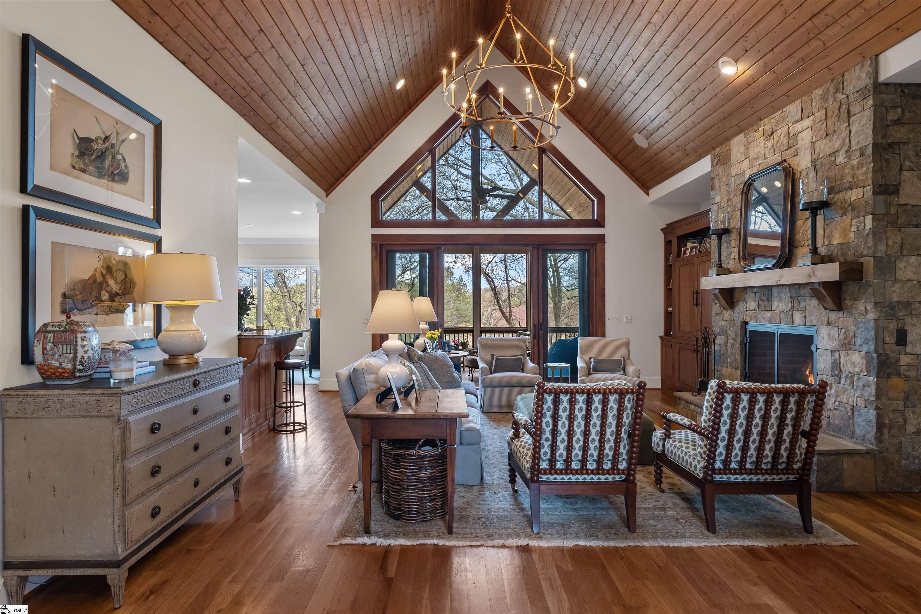 341 Riverside Drive Greenville, SC 29605 - Photo 5 of 47 Gallery Image 5