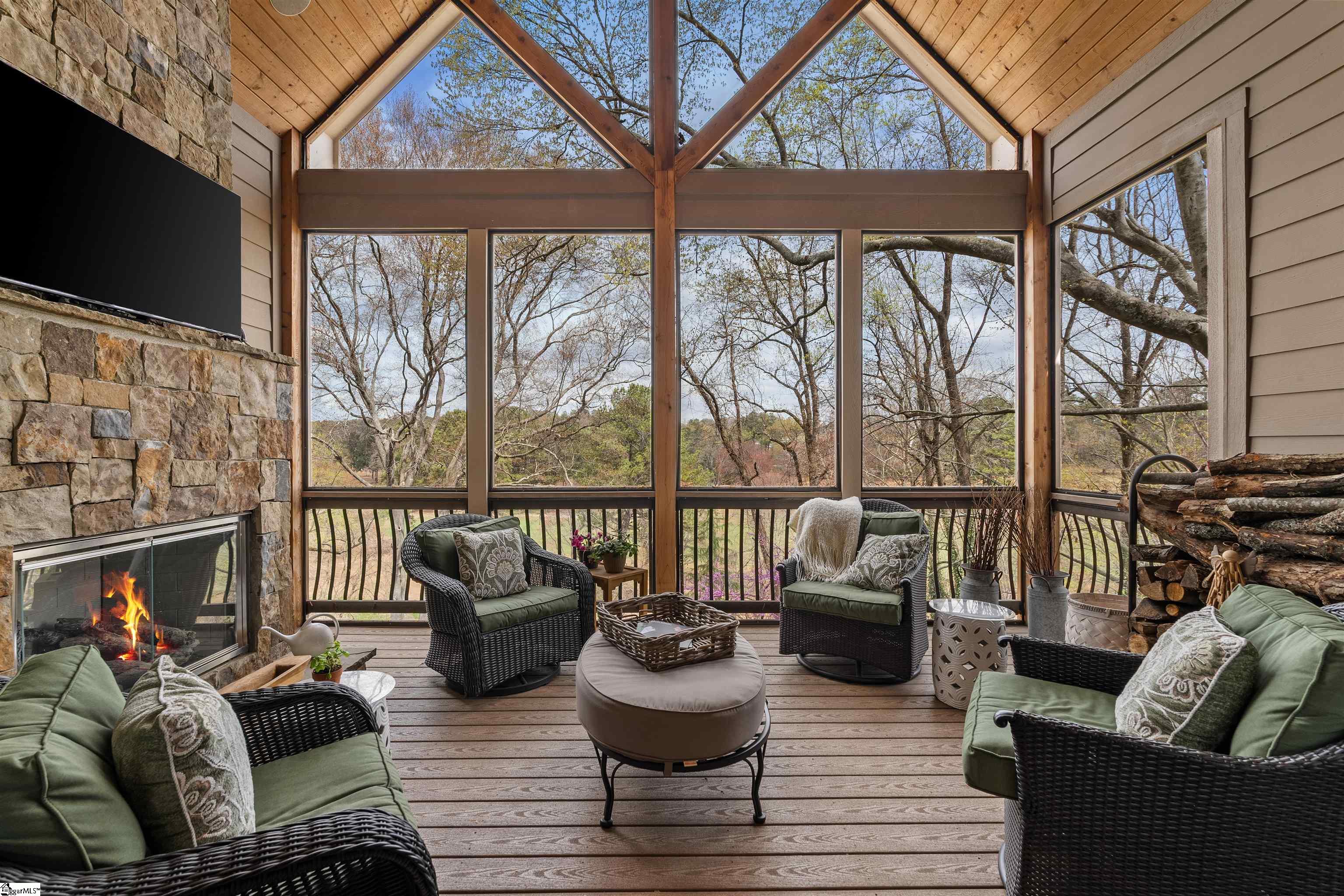 341 Riverside Drive Greenville, SC 29605 - Photo 8 of 47 Gallery Image 8