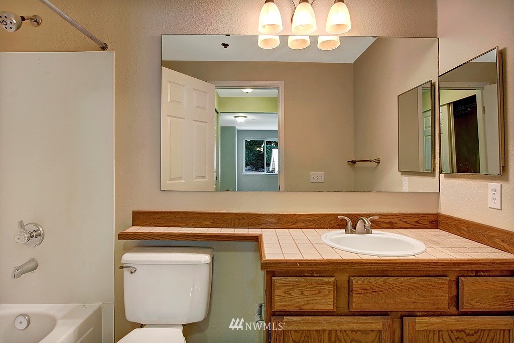 19404 Bothell Way Northeast, Unit D202 Bothell, WA 98011 - Photo 8 of 11