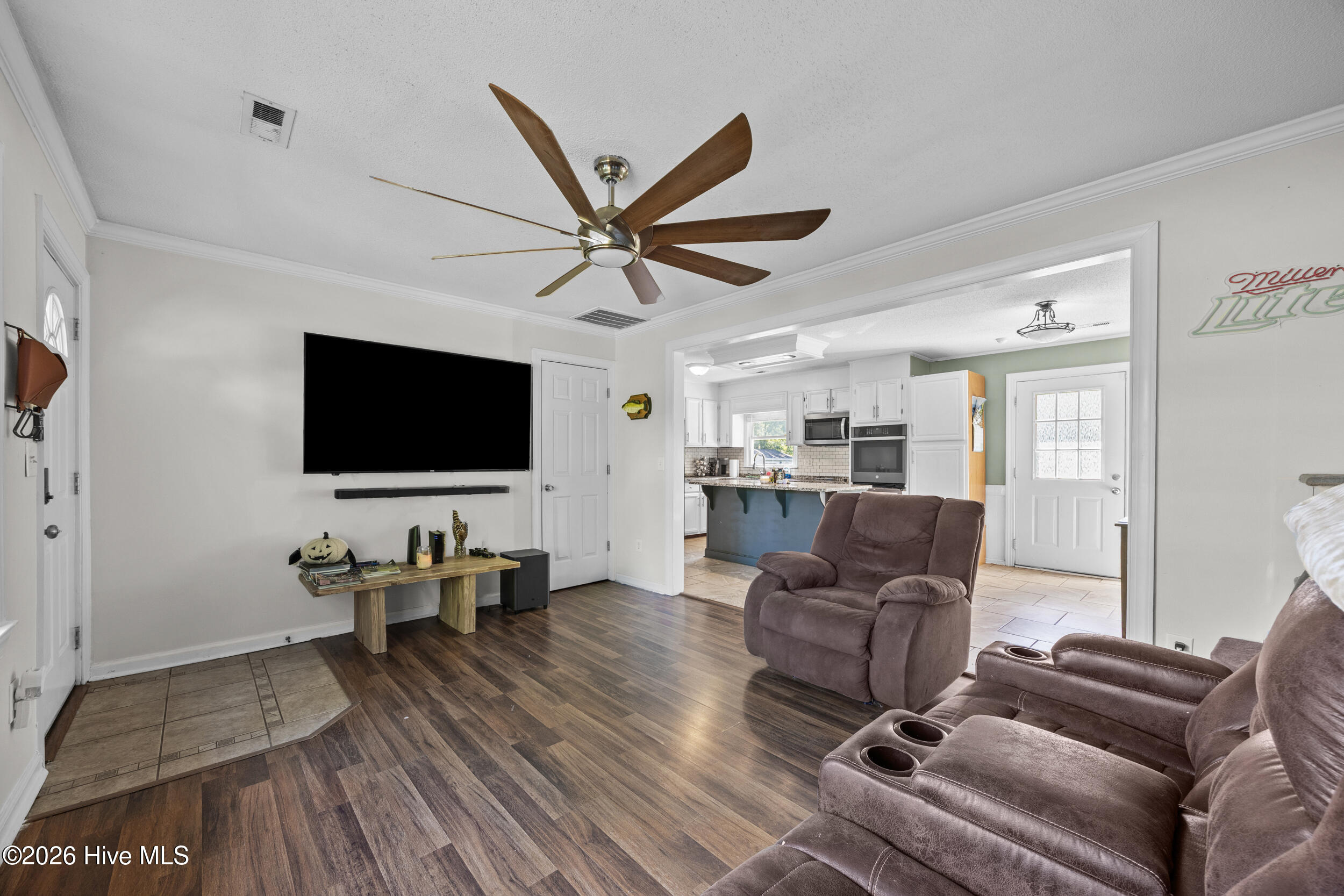 487 Fowler Manning Road Richlands, NC 28574 - Photo 13 of 35 13_living room