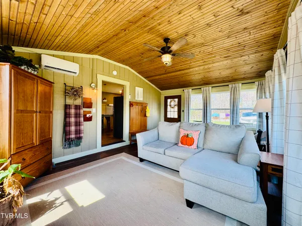 $500,000 | 639 Saylor Hill Road, Limestone, TN 37681