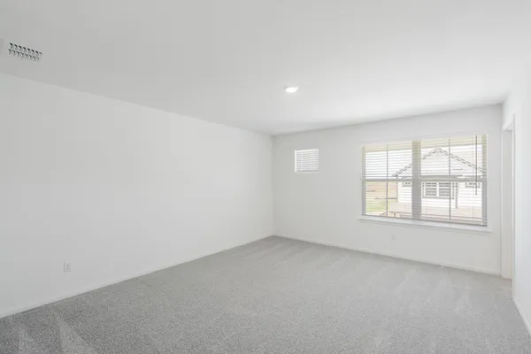 $1,915 | 313 Carmel Cyn Trail, Jarrell, TX 76537