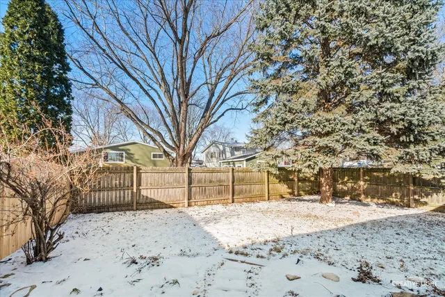 $250,000 | 407 South Jackson Street, Batavia, IL 60510