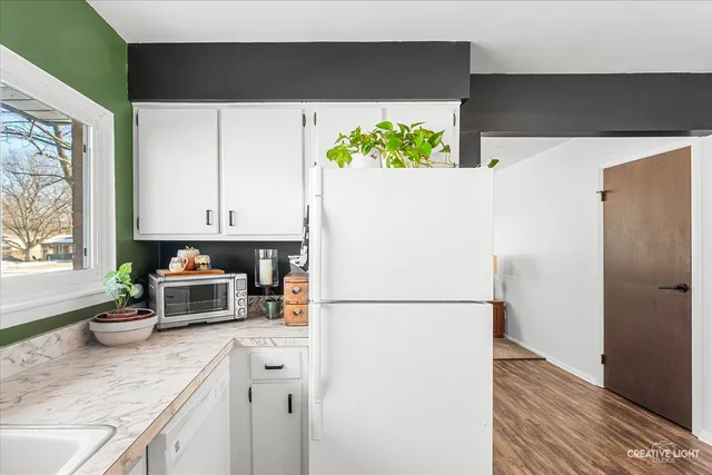 $250,000 | 407 South Jackson Street, Batavia, IL 60510