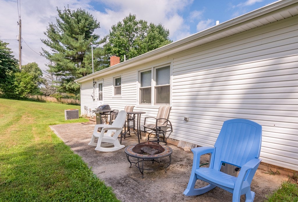 2914 Cedar Springs Road Sugar Grove, VA 24375 - Photo 49 of 70 Gallery Image 49