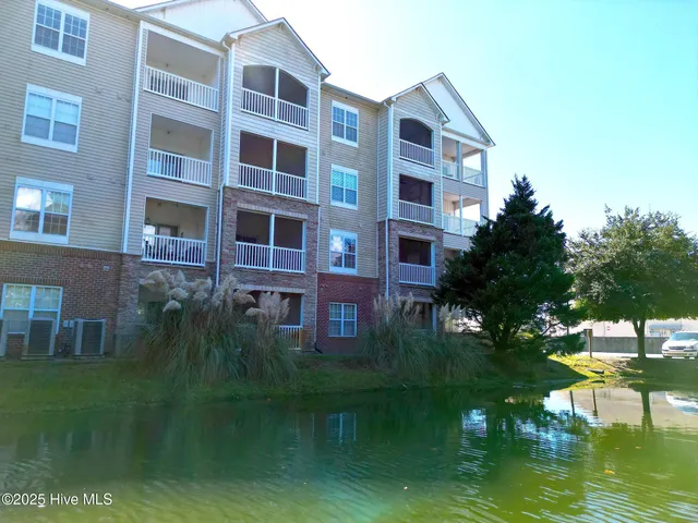 $389,000 | 200 Gateway Condos Drive, Unit 225, Surf City, NC 28445