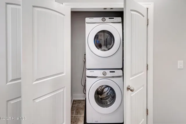 $389,000 | 200 Gateway Condos Drive, Unit 225, Surf City, NC 28445