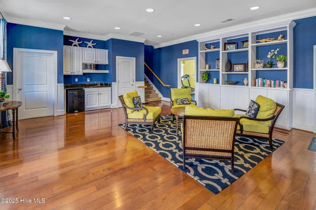 $389,000 | 200 Gateway Condos Drive, Unit 225, Surf City, NC 28445