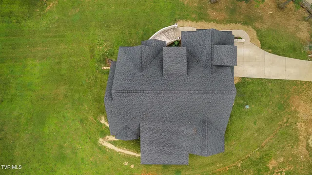 $979,500 | 127 Allison Timbers Road, Piney Flats, TN 37686