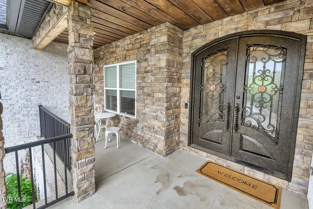 $979,500 | 127 Allison Timbers Road, Piney Flats, TN 37686